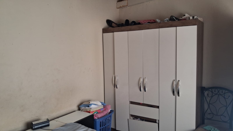 5 Bedroom Property for Sale in Mabopane Unit A North West